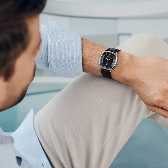 Vintage Classic Black Dial, 37mm, Leather Strap, Men's Watch